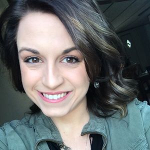 Meet your Posher, Alisha